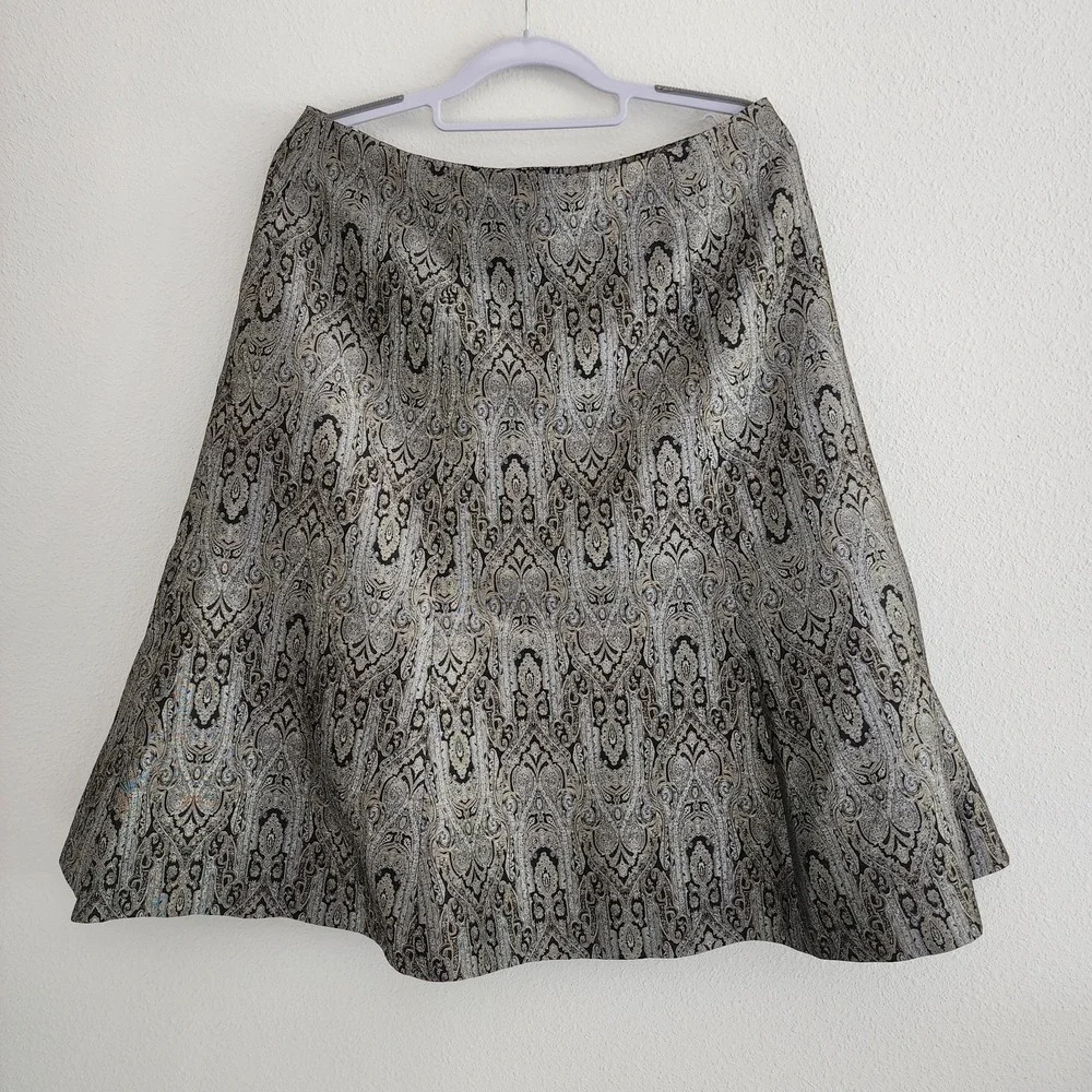 Amanda Smith Flare Skirt Size 10  Black, Gold &‎ Silver Pattern
